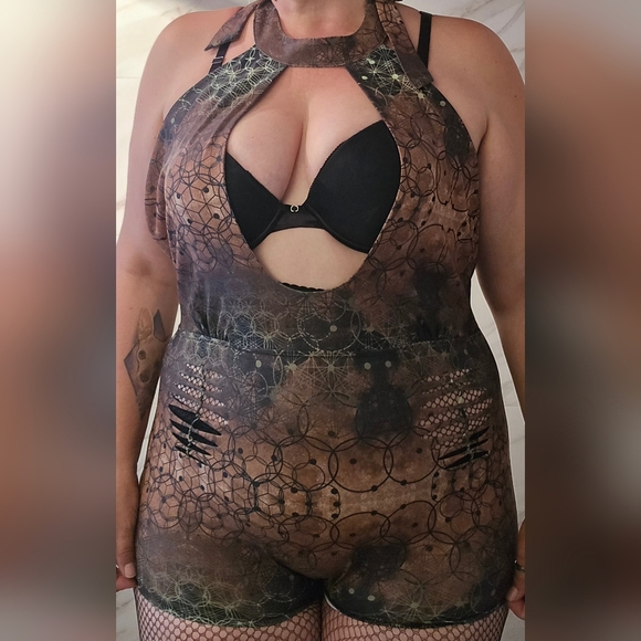 IHeartRaves RAPTOR Halter Romper - Picture 2 of 3